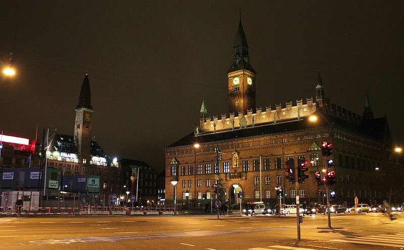 哥本哈根市政厅夜景