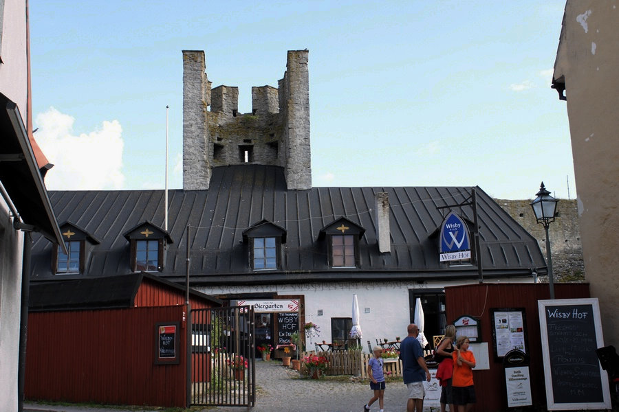 维斯比（Visby）依城墙而建的商铺