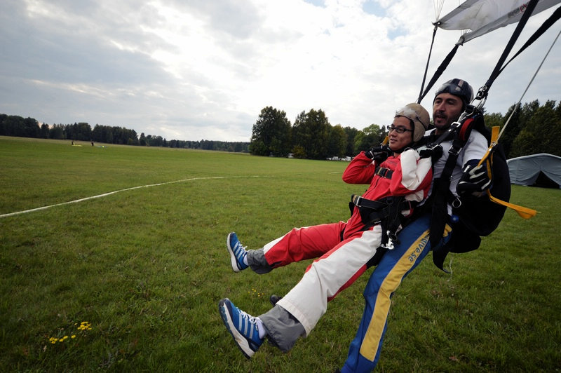 skydive顺利落地