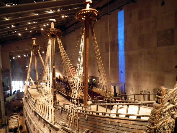 在瓦萨博物馆最高层第七层照的船身